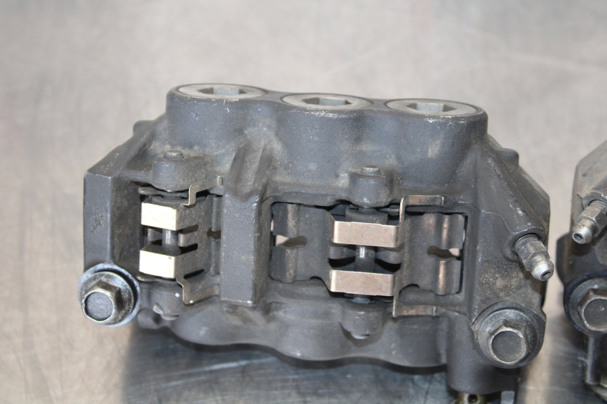 07-08 YAMAHA YZF R1 RIGHT LEFT FRONT BRAKE CALIPER SET PAIR CALIPERS BB160
