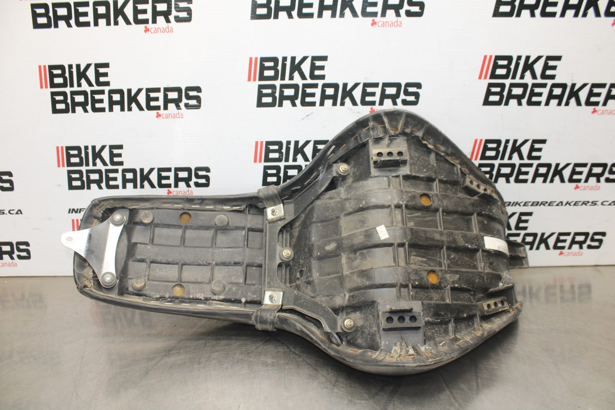 03-08 HONDA VTX1300C FRONT REAR SEAT SADDLE BB868