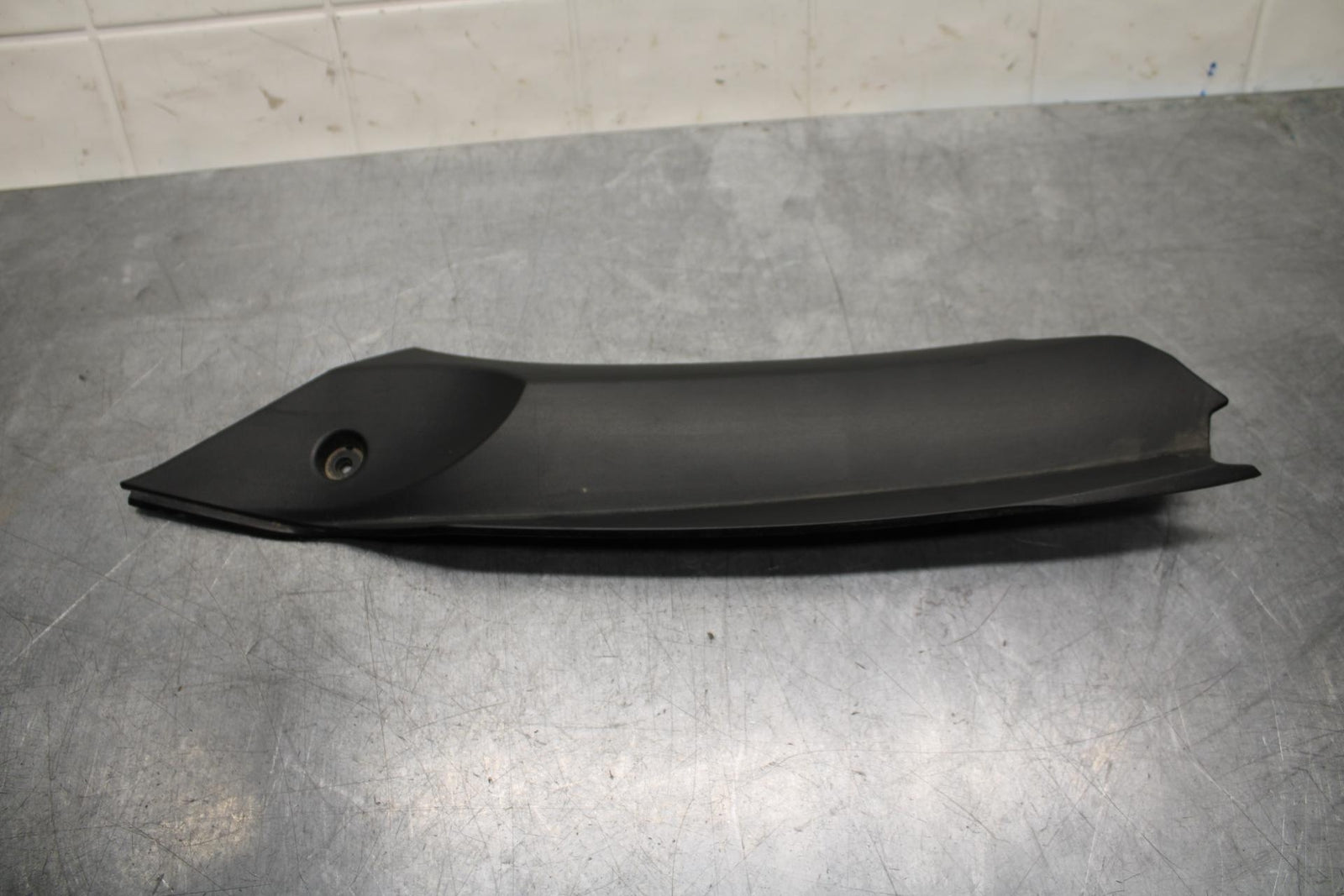 2001 Suzuki GSXR600 LEFT INNER FAIRING COWL PANEL TRIM OEM BB584