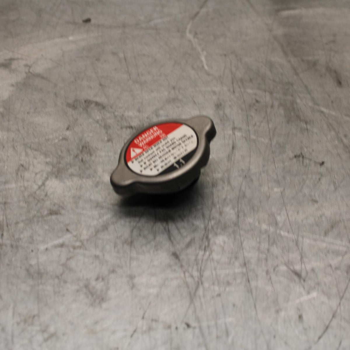 09-14 YAMAHA YZF R1 RADIATOR CAP BB448