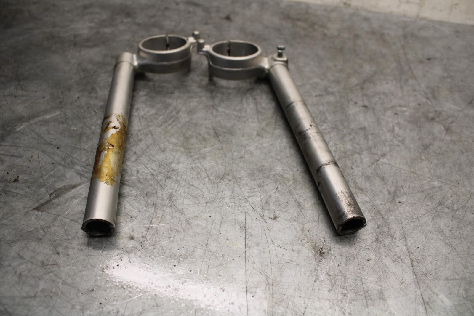 06-07 SUZUKI GSXR750 LEFT RIGHT CLIP ON  HANDLEBARS PAIR SET 56111-01H00  BB543