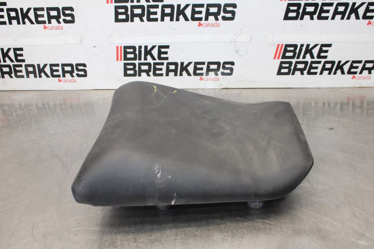 15-17 YAMAHA FJ09 REAR BACK PASSENGER TANDEM SEAT PAD SADDLE PILLION BB906