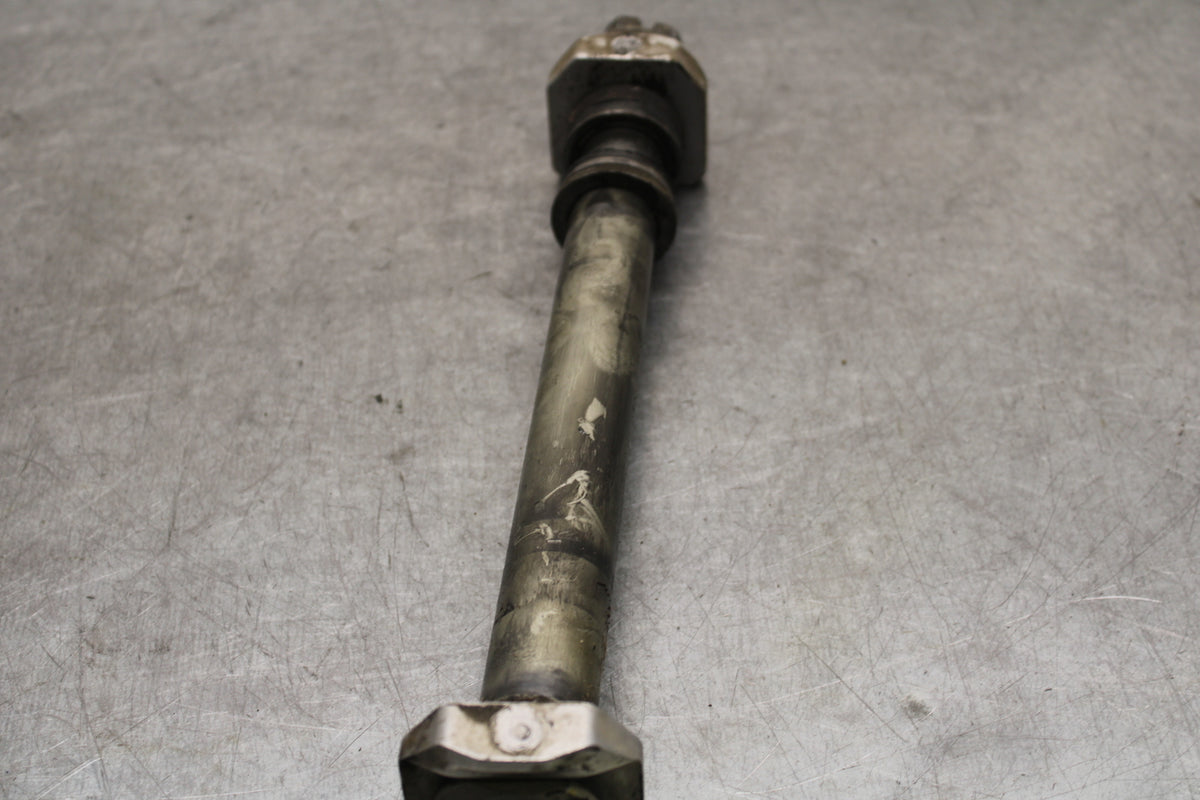 06-07 SUZUKI GSXR750 REAR AXLE BACK WHEEL RIM PIVOT BOLT AXEL 64711-49G10 BB670