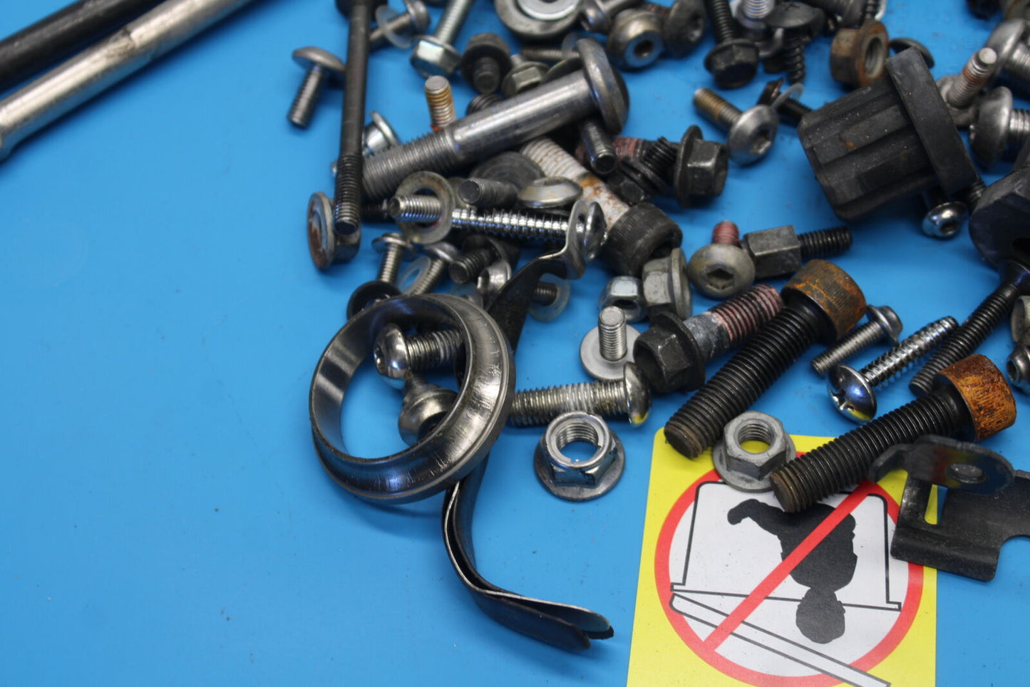 09-12 KAWASAKI NINJA ZX6R MOUNTING BOLTS HARDWARE MOTOR SCREWS BB698