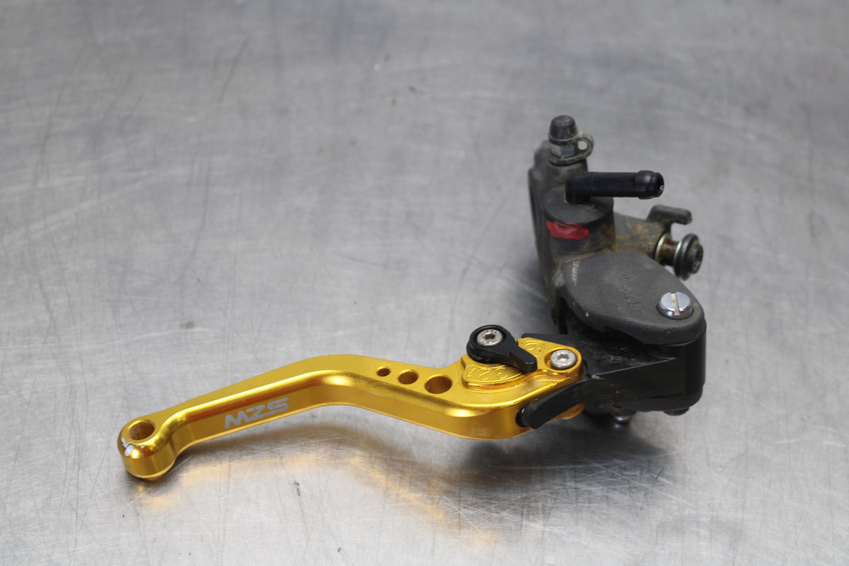 17 YAMAHA YZF R6 FRONT BRAKE MASTER CYLINDER w/ LEVER BB922