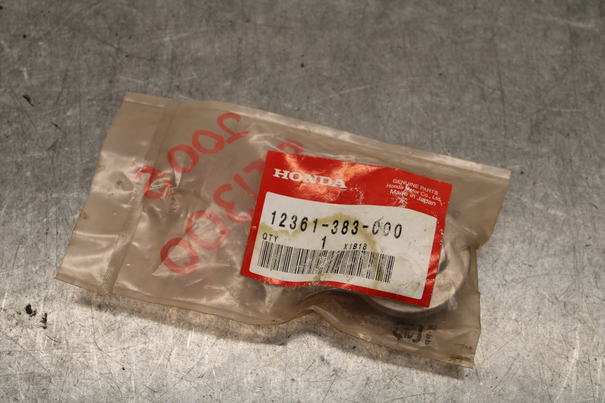 04-12 HONDA ST1300A FINAL DRIVE DIFFERENTIAL FILL CAP OEM BB669