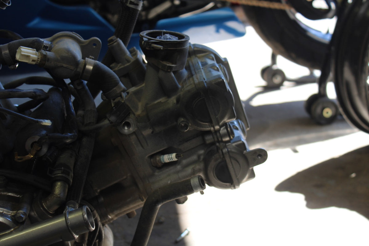 10 SUZUKI SV650 ENGINE MOTOR BB181