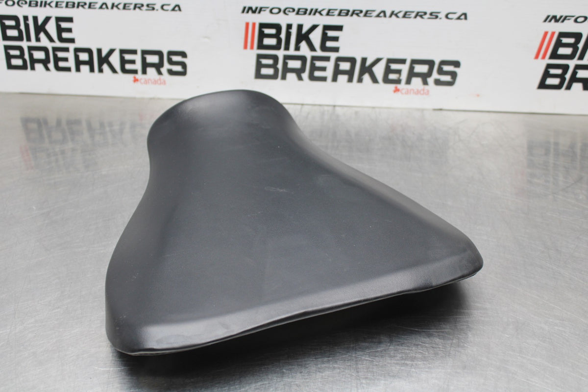 13-24 HONDA CBR600RR FRONT DRIVERS SEAT PAD SADDLE PILLION BB772