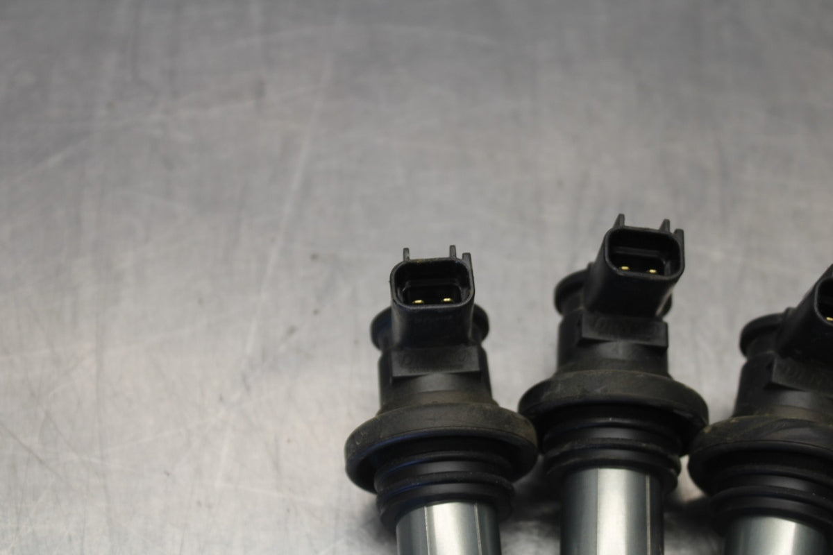 18 SUZUKI GSXR750 IGNITION COILS COIL SPARK PLUG CAPS BB891