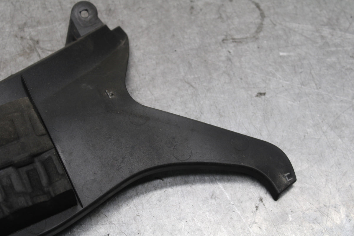 13-18 KAWASAKI NINJA ZX6R CENTER REAR BACK TAIL FAIRING COWL  BB682