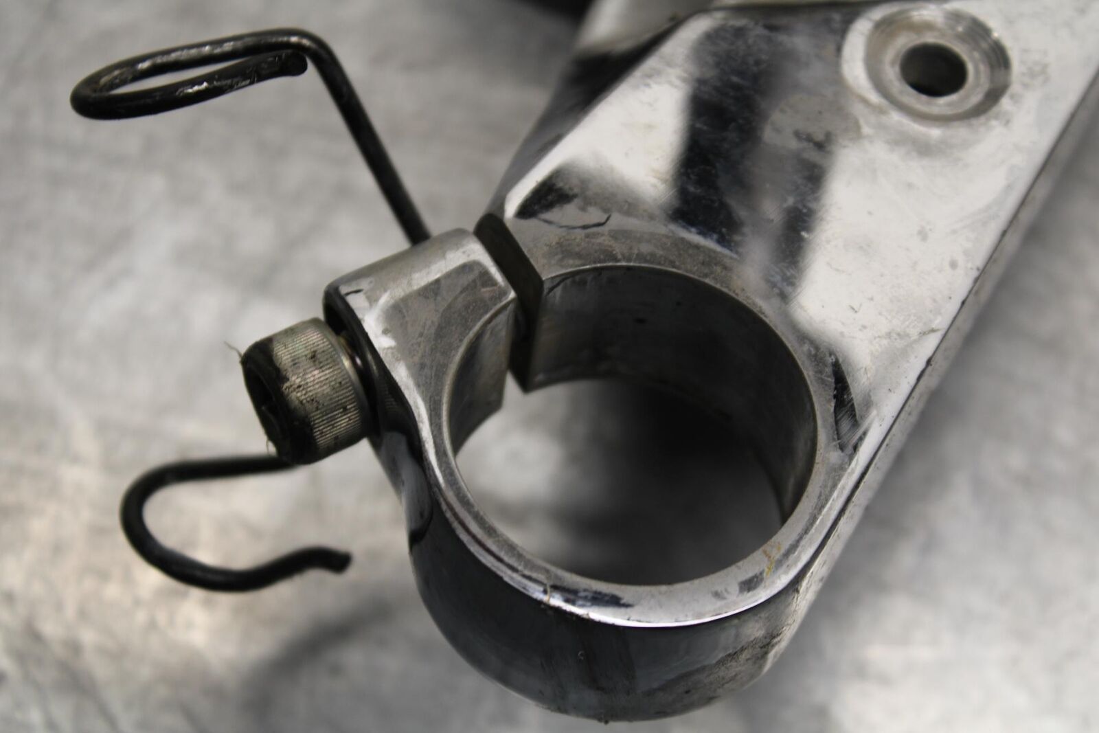 2007 Honda Shadow Spirit 1100 VT1100C FRONT  LOWER TRIPLE TREE STEM BB561