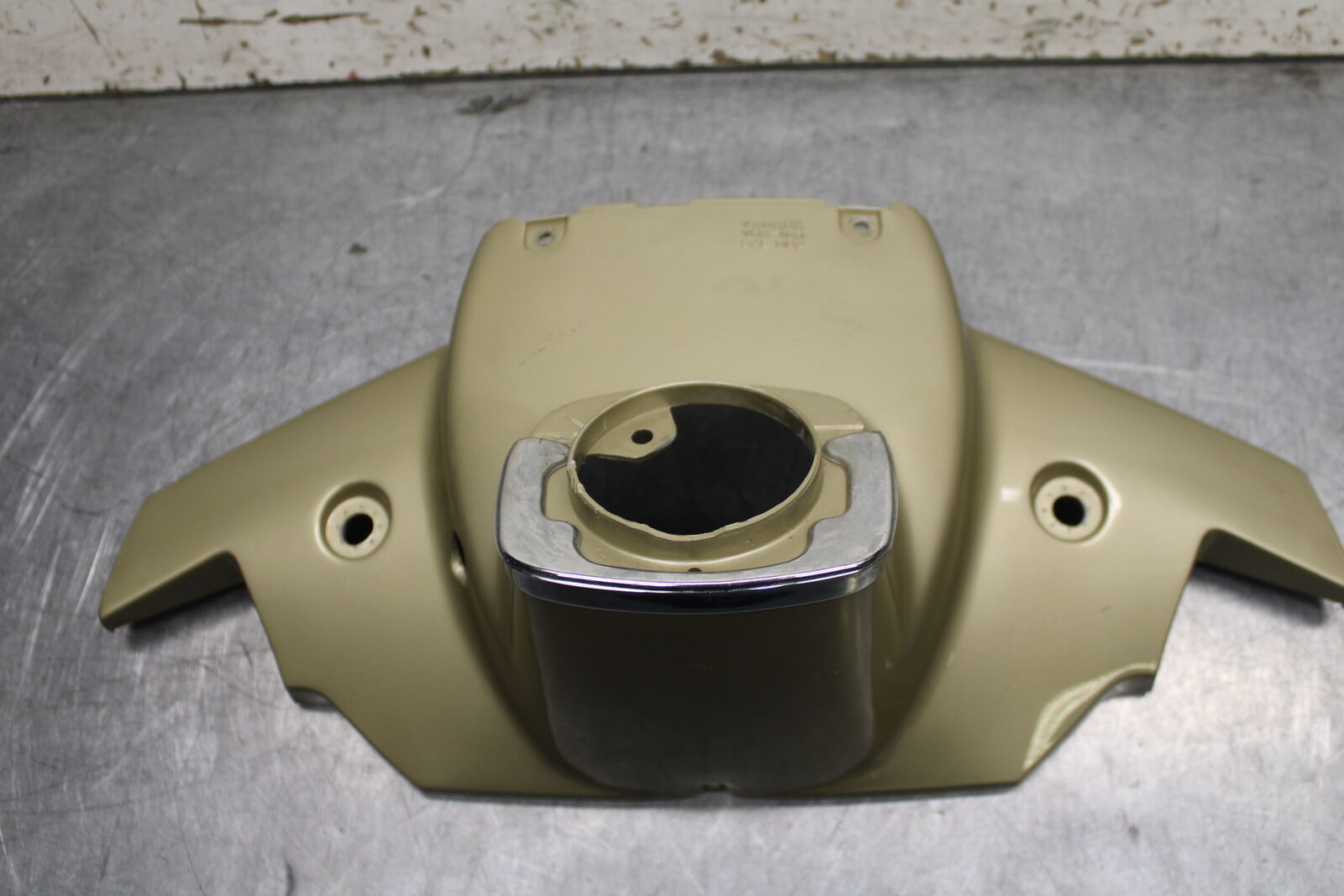 83-85 YAMAHA RIVA 180 XC180 FRONT CENTER COWL FAIRING BB109