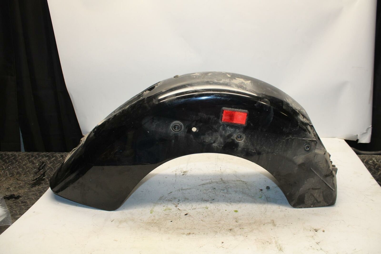 06 HONDA SHADOW 750 VT750C REAR BACK WHEEL FENDER MUD GUARD BB352