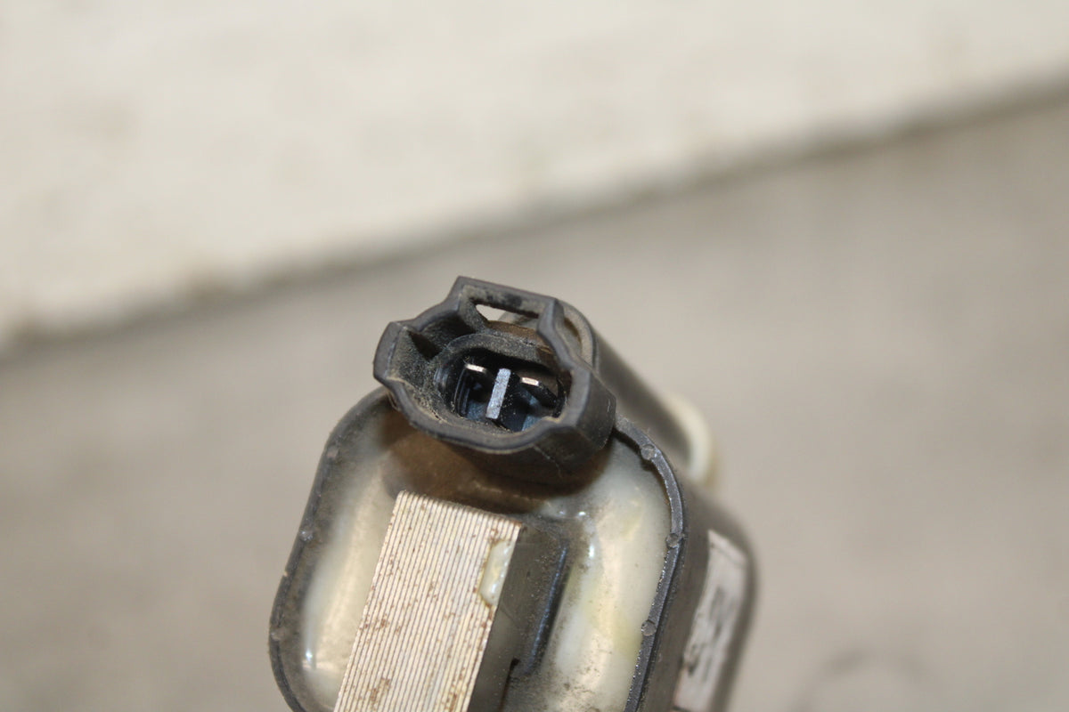 13-16 KTM 390 DUKE IGNITION COIL SPARK PLUG CAP  BB748