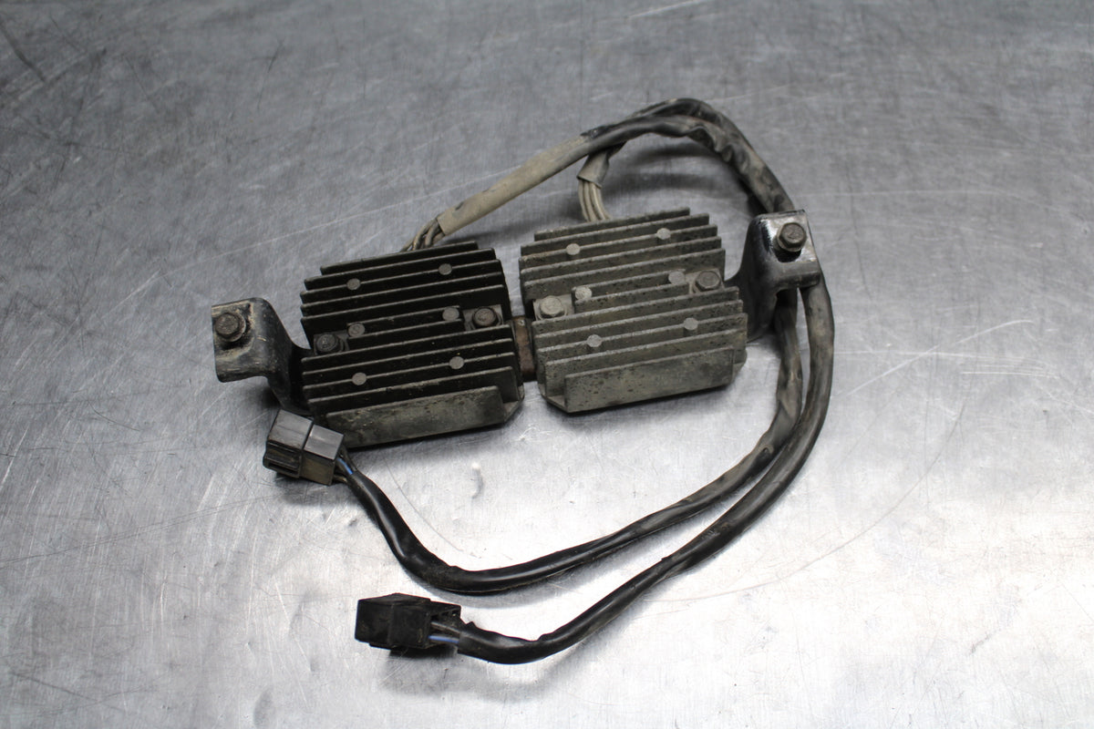 04 KAWASAKI VULCAN 1500 RECTIFIER VOLTAGE REGULATOR SET PAIR BB762