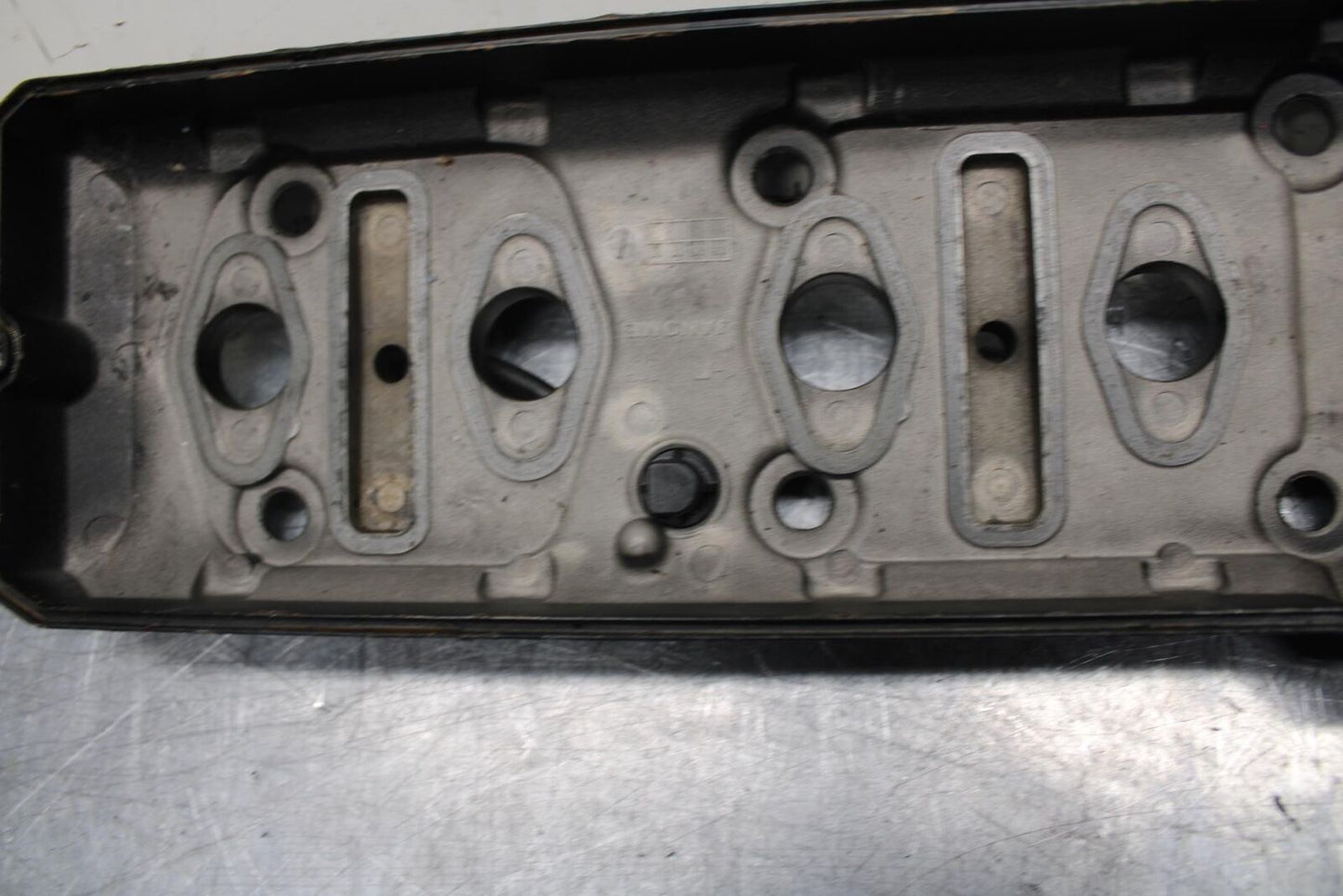 08-10 SUZUKI GSXR 600  ENGINE TOP END CYLINDER HEAD COVER BB92