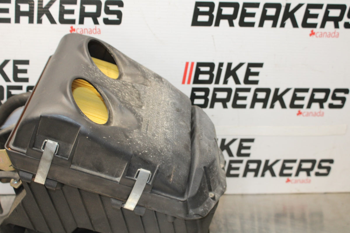 05 DUCATI SUPERSPORT 800 AIRBOX AIR INTAKE FILTER BOX BB913