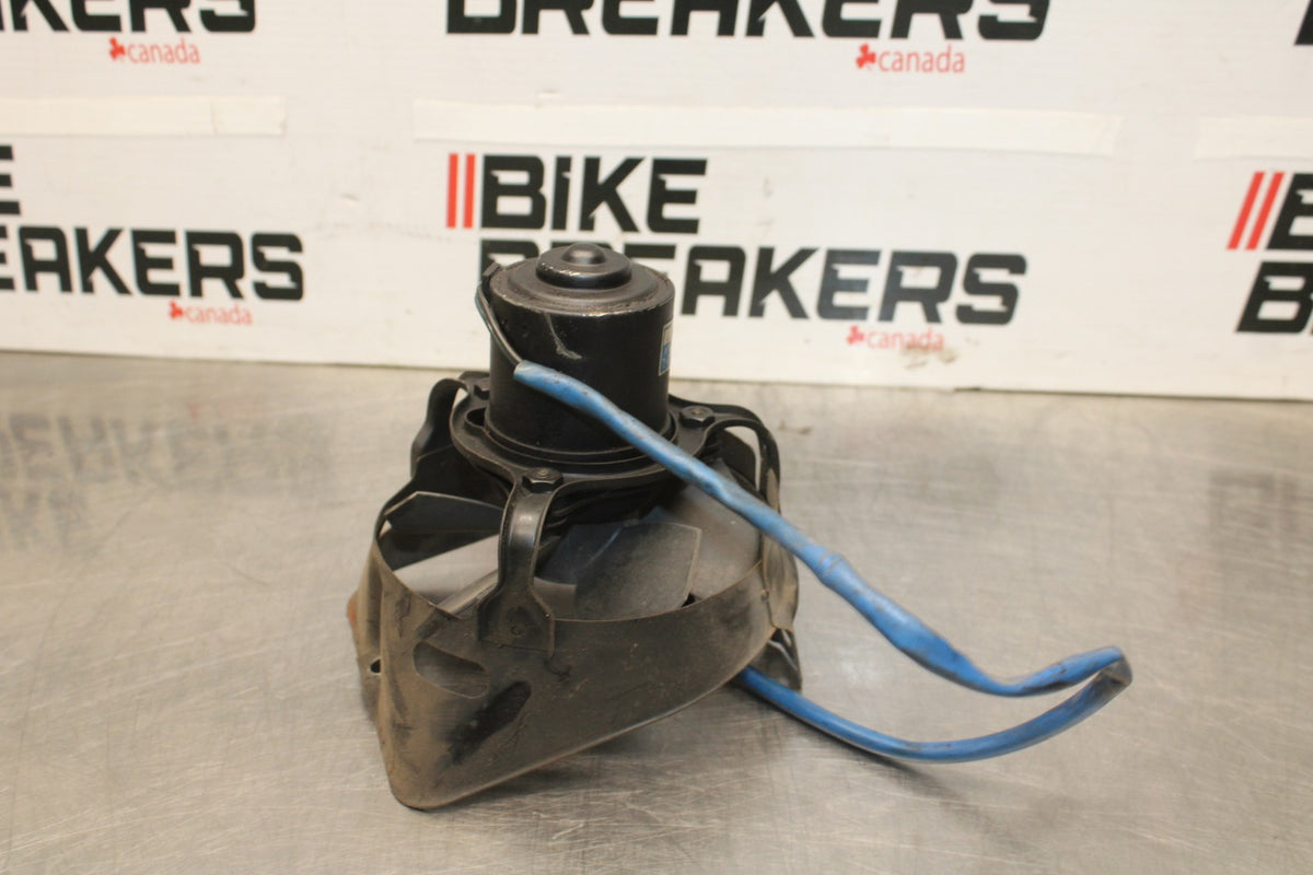 84 HONDA INTERCEPTOR 1000 VF1000F RIGHT ENGINE RADIATOR COOLING FAN MOTOR BB878