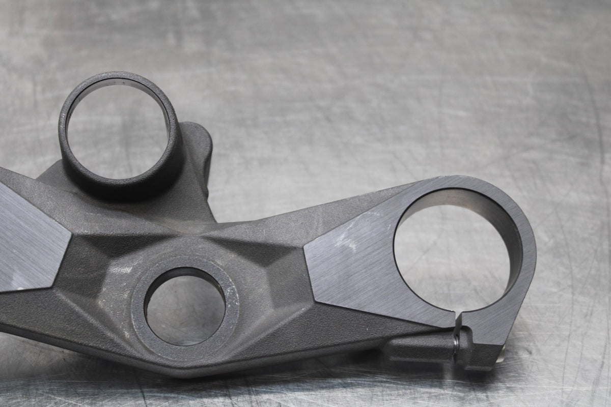 08 KAWASAKI NINJA ZX10R FORKS UPPER TRIPLE TREE CLAMP BB902