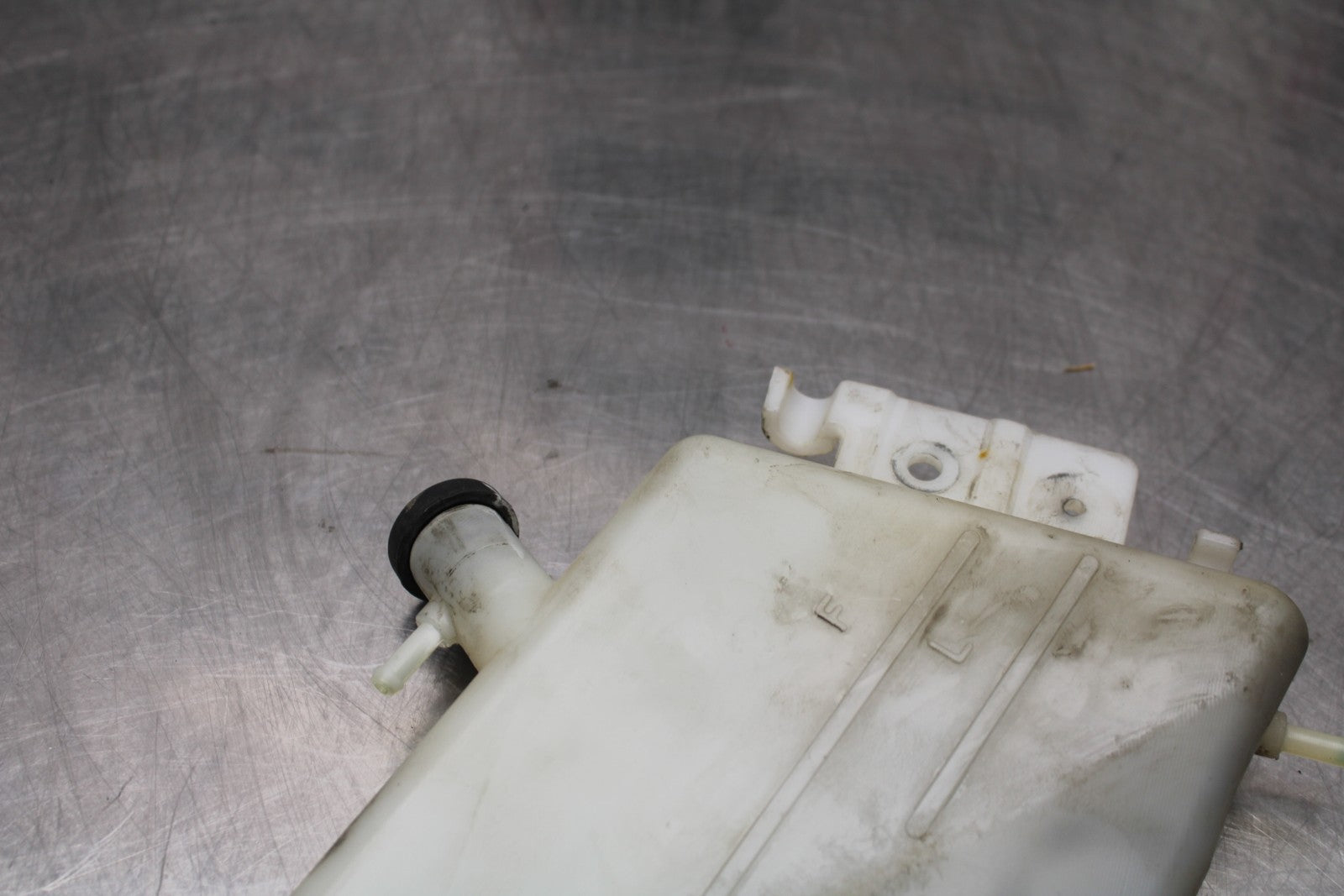 06-07 SUZUKI GSXR 600 COOLANT WATER TANK RESERVOIR BOTTLE BB178