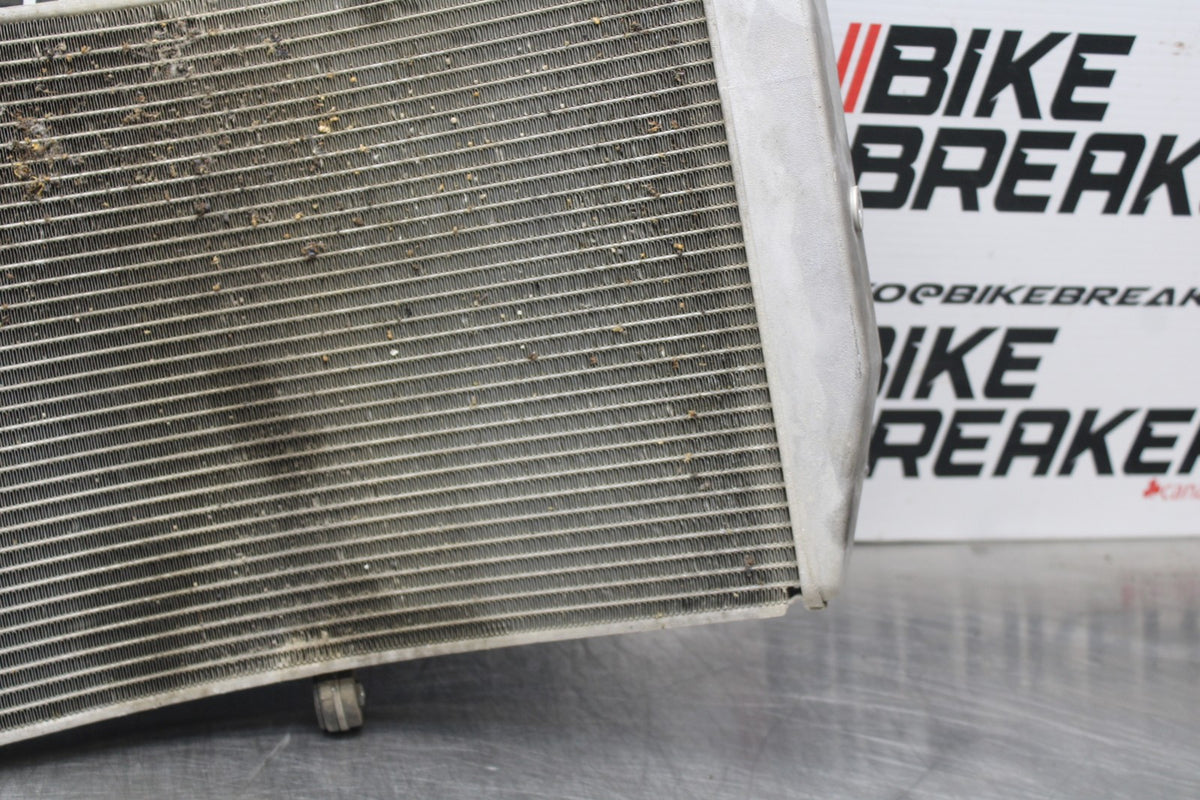 13 YAMAHA YZF R1 ENGINE RADIATOR MOTOR COOLER COOLING RADIATER BB781