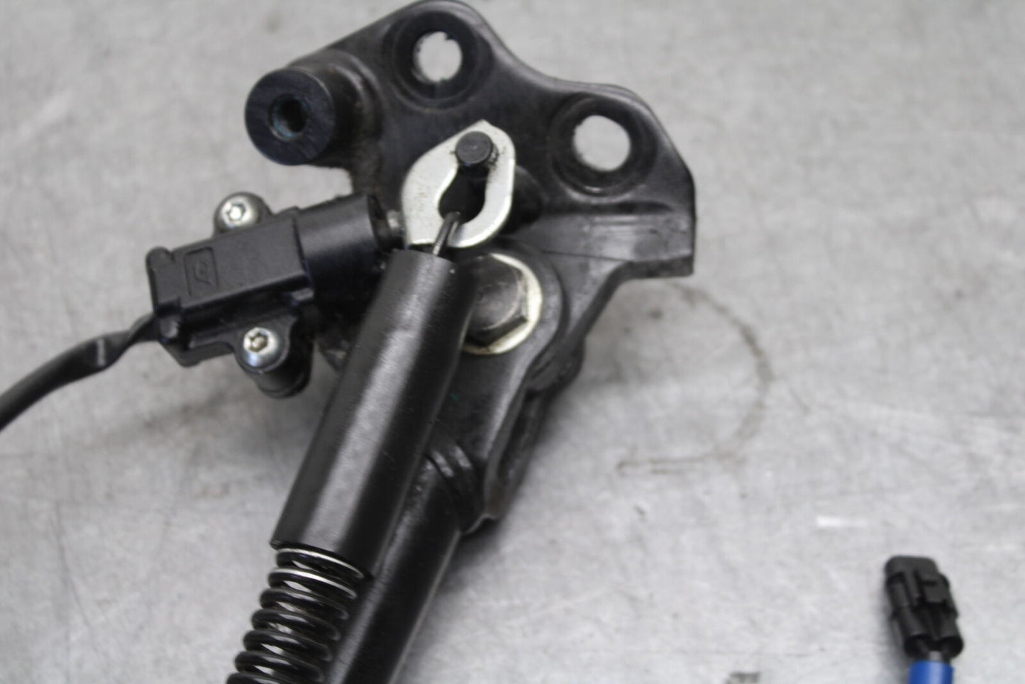 22-24 YAMAHA XSR900 KICKSTAND SIDE KICK STAND BB683