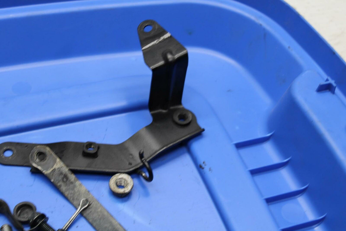 13-18 KAWASAKI NINJA ZX6R ENGINE MOTOR MOUNT STAY BRACKETS LEFTOVER BB304