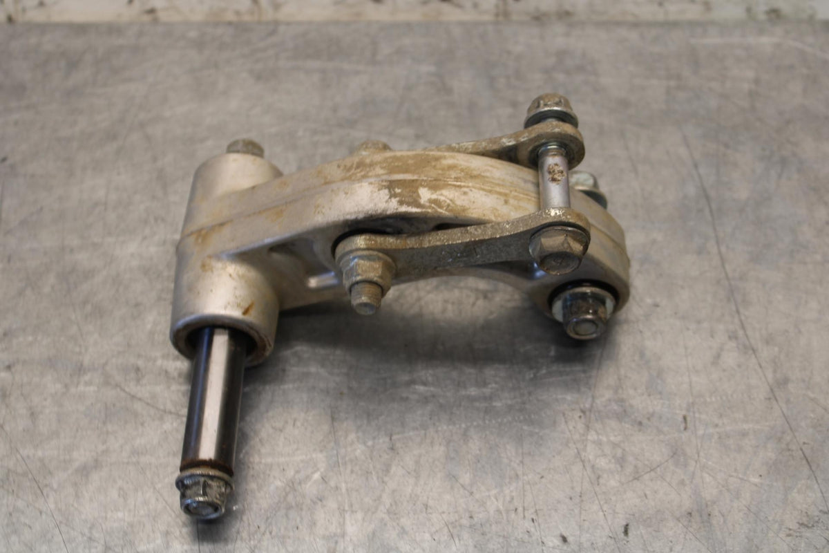 2015 Yamaha FZ09 REAR DOGBONE SHOCK LINKAGE LINK 1RC-2217A-00-00 BB69