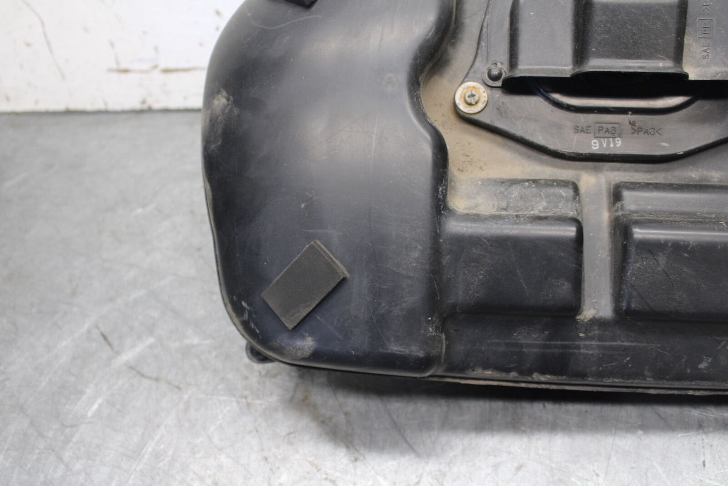 05-09 SUZUKI BOULEVARD C90 AIRBOX AIR INTAKE FILTER BOX BB692