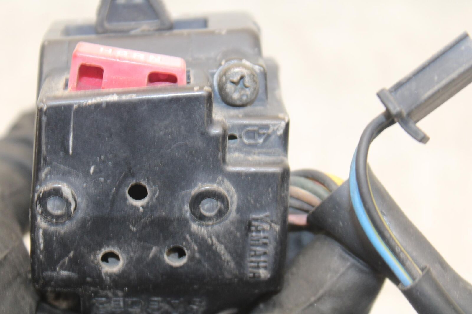 1988 Yamaha FZ600 LEFT CLIP ON HANDLE HORN SIGNALS SWITCH  BB601