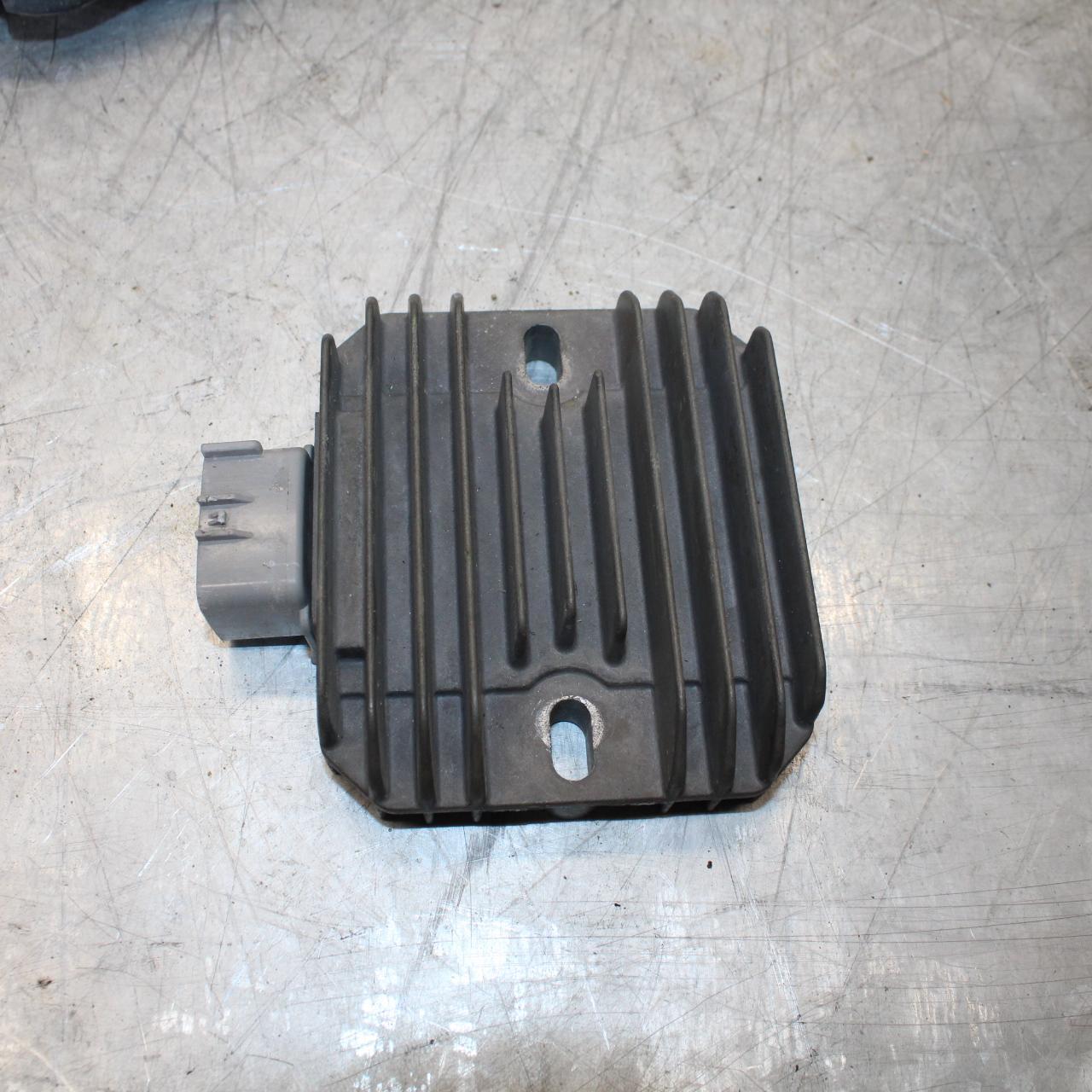 13-17 KAWASAKI NINJA 300 RECTIFIER VOLTAGE REGULATOR BB429