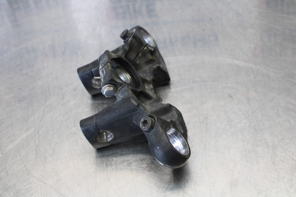 76-77 HONDA GOLDWING 1000 FORKS UPPER TRIPLE TREE CLAMP BB171
