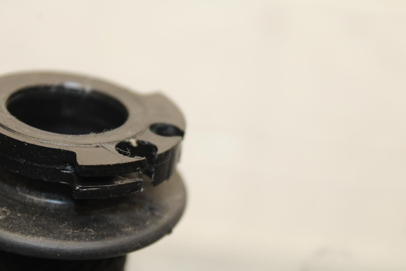 19-21 YAMAHA YZF R3 RIGHT THROTTLE GRIP BB588