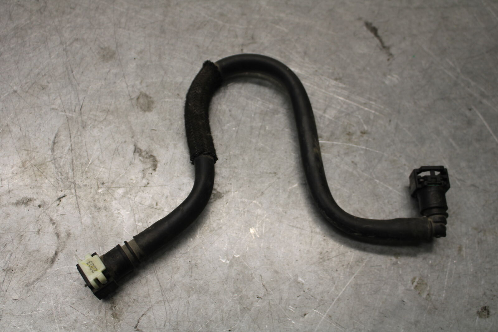 22-24 YAMAHA XSR900 FUEL HOSE GAS LINE TUBE PIPE BB683