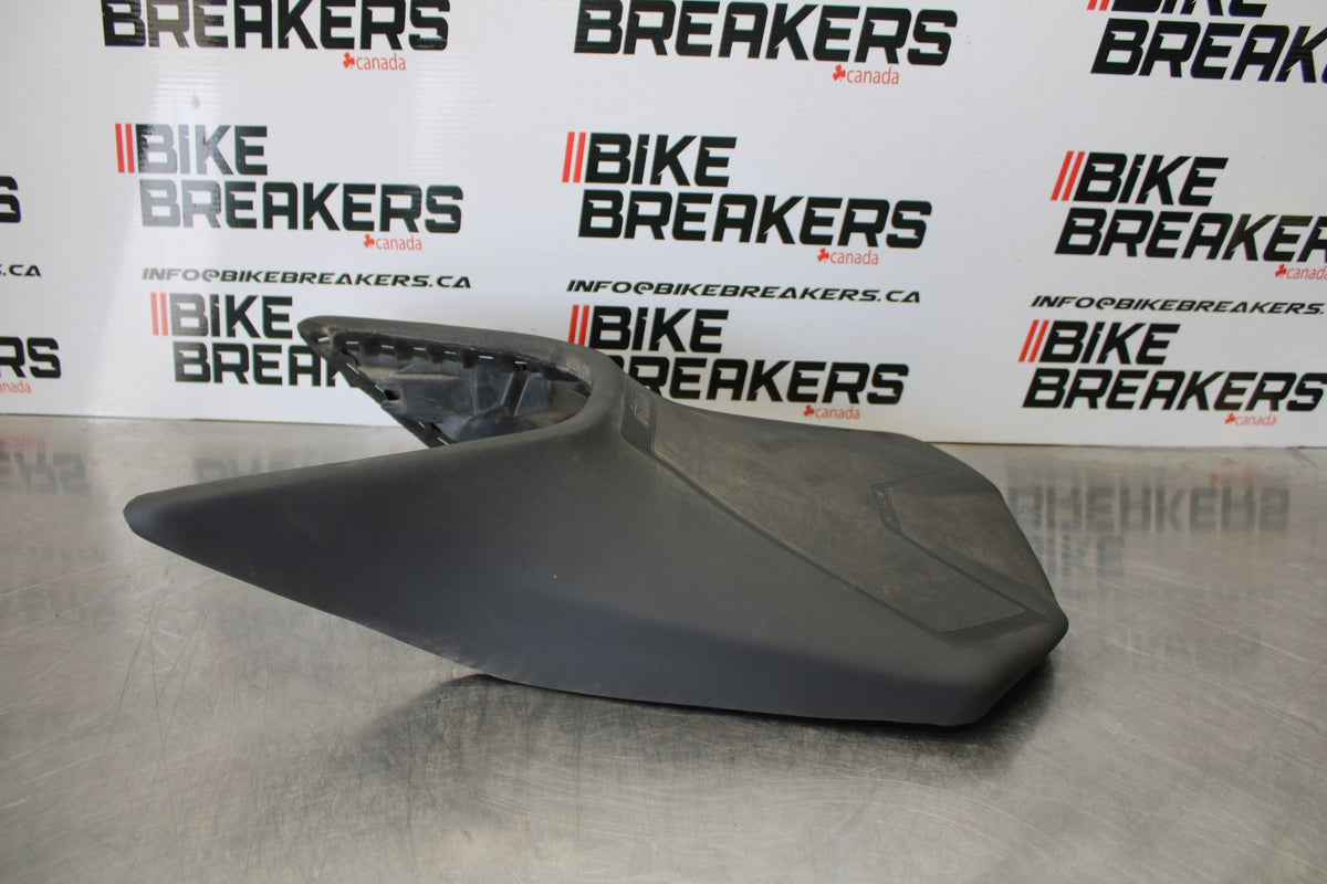 17-22 KTM 390 DUKE FRONT DRIVERS SEAT PAD SADDLE PILLION BB180