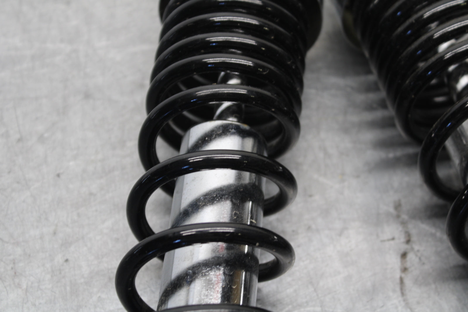 19-21 TRIUMPH SPEED TWIN 1200 REAR BACK SHOCK ABSORBER T2050599 BB653