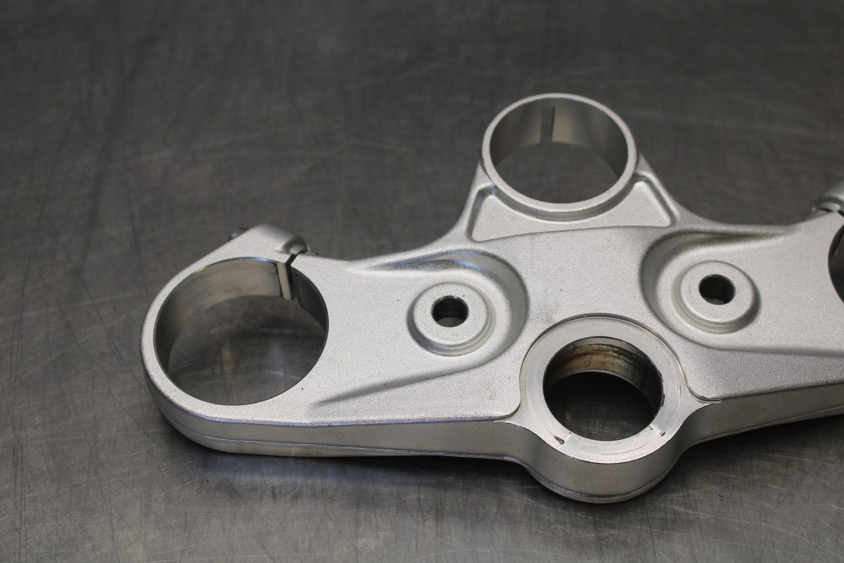 16 APRILIA TUONO V4 1100 FORKS UPPER TRIPLE TREE CLAMP BB905