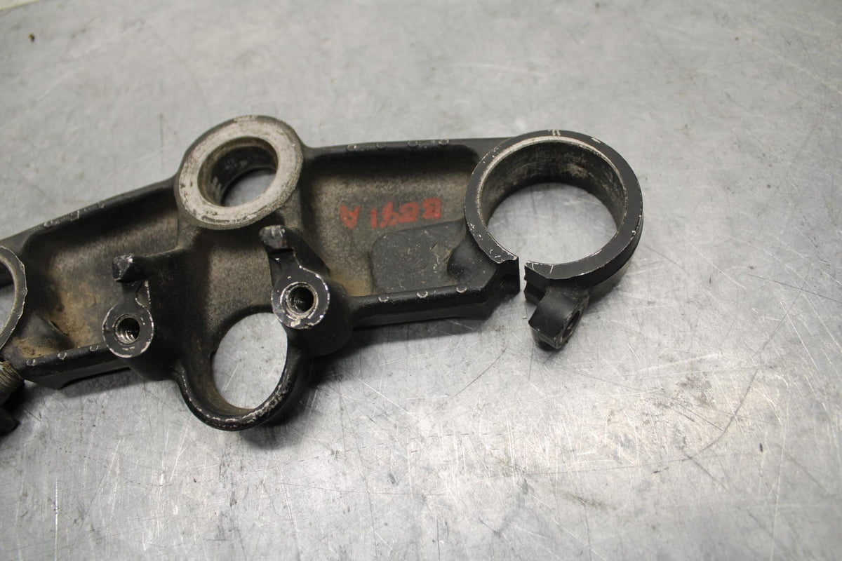 1992 Honda CBR600F2 FORKS UPPER TRIPLE TREE CLAMP BB40