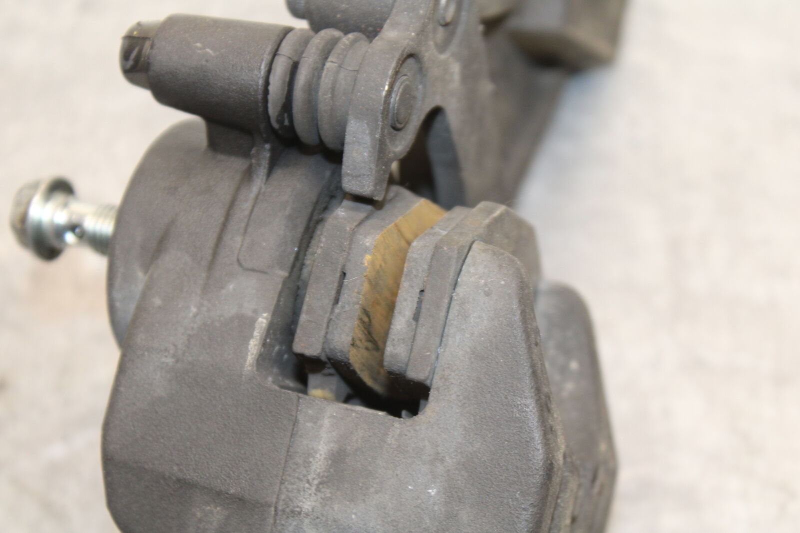 14-15 KAWASAKI NINJA 650 EX650F ABS REAR BRAKE CALIPER W MOUNT BRACKET BB741