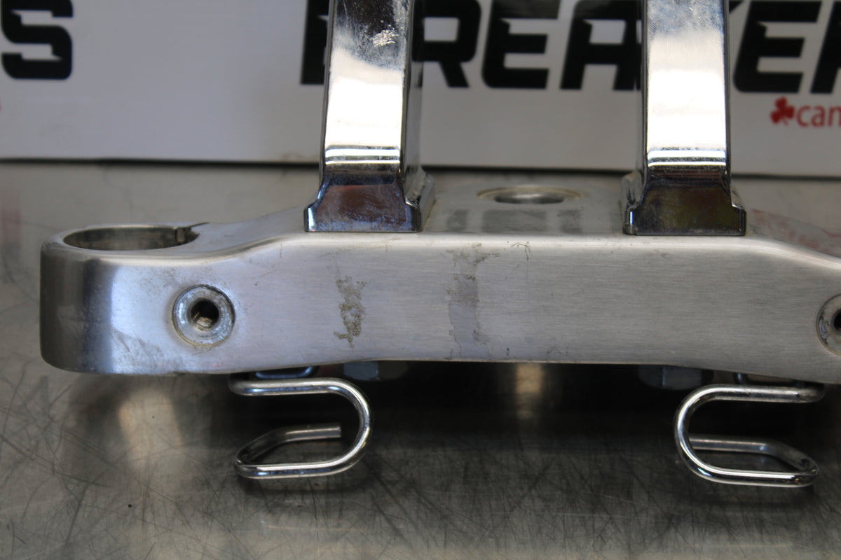 04 YAMAHA ROAD STAR XV1700A FORKS UPPER TRIPLE TREE CLAMP BB155