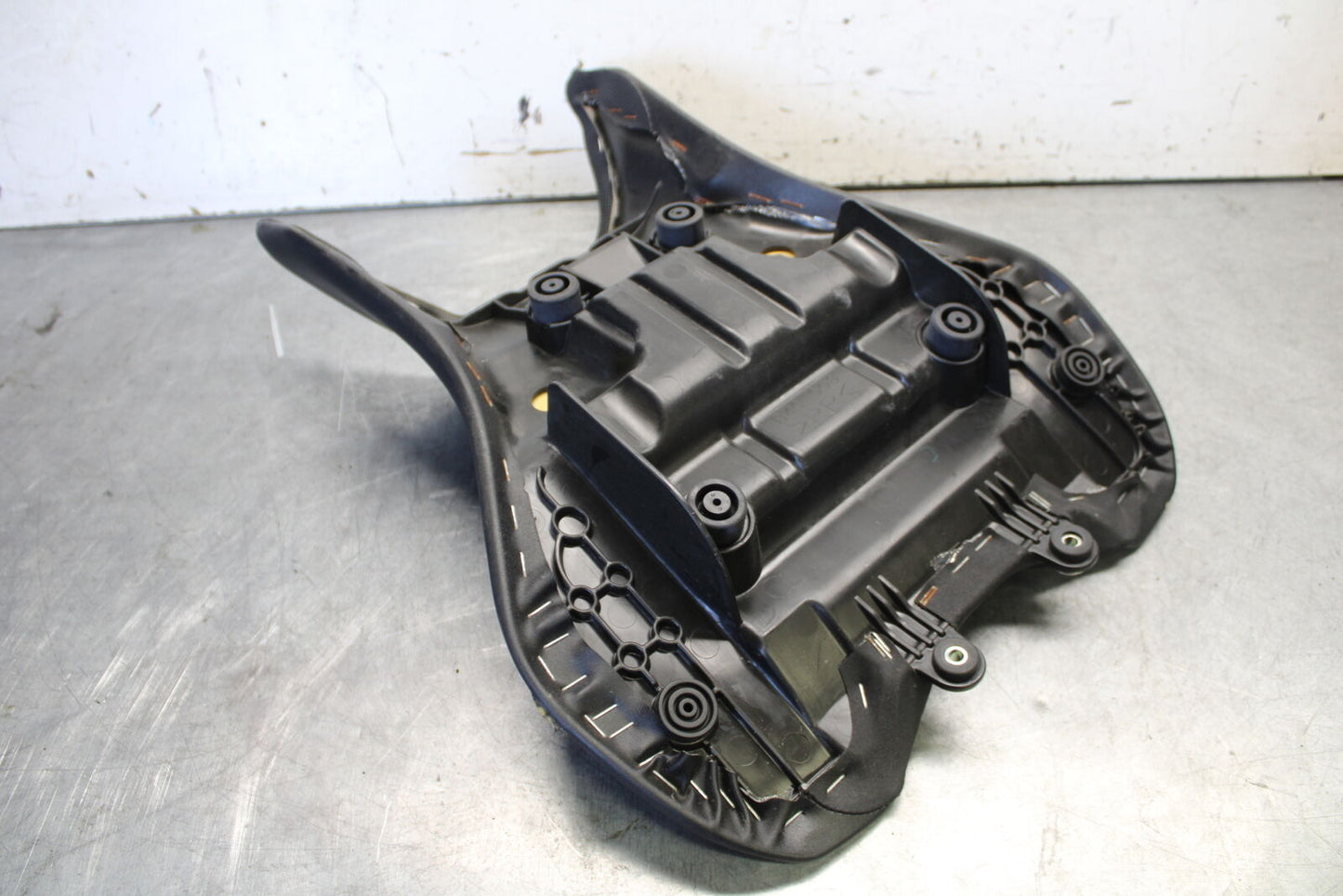21-24 YAMAHA MT-07 FRONT DRIVERS SEAT PAD SADDLE PILLION BB662
