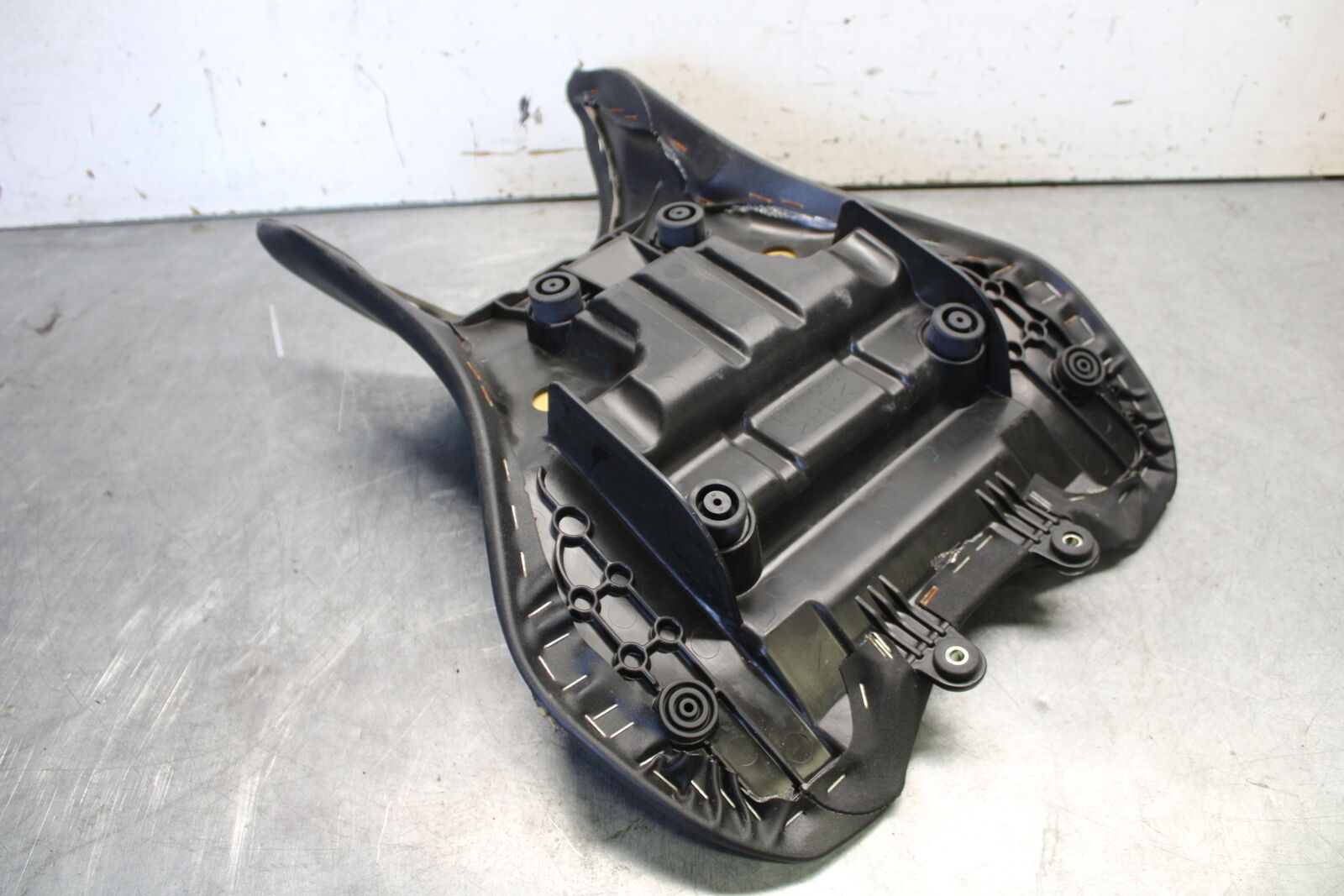 21-24 YAMAHA MT-07 FRONT DRIVERS SEAT PAD SADDLE PILLION BB662