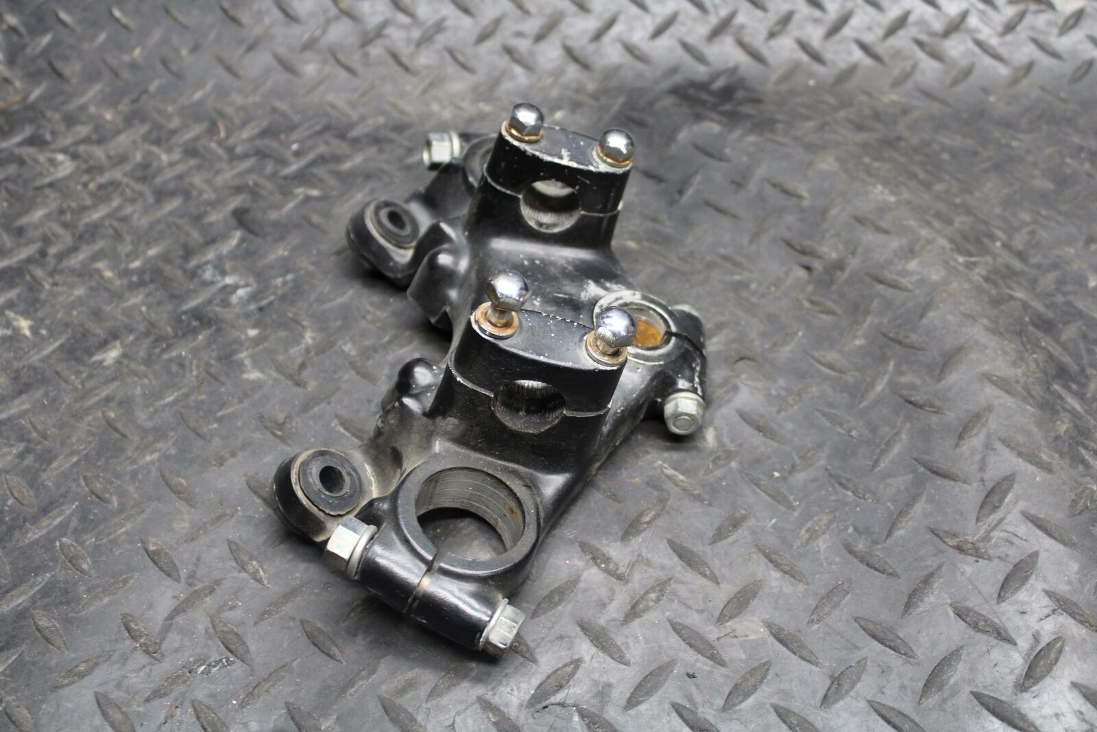 78 SUZUKI GS550E FORKS UPPER TRIPLE TREE CLAMP BB212
