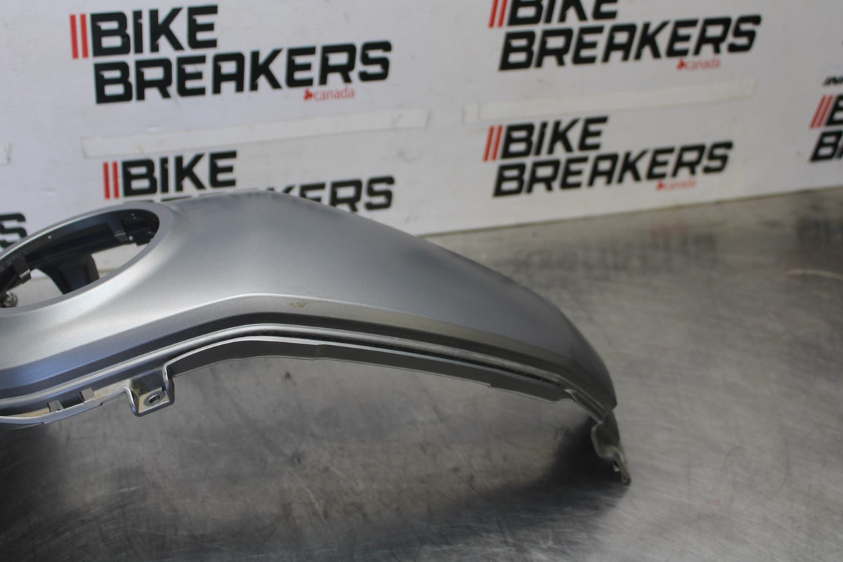 20-23 BMW F900R GAS TANK FUEL CELL COVER FAIRING COWL BB923