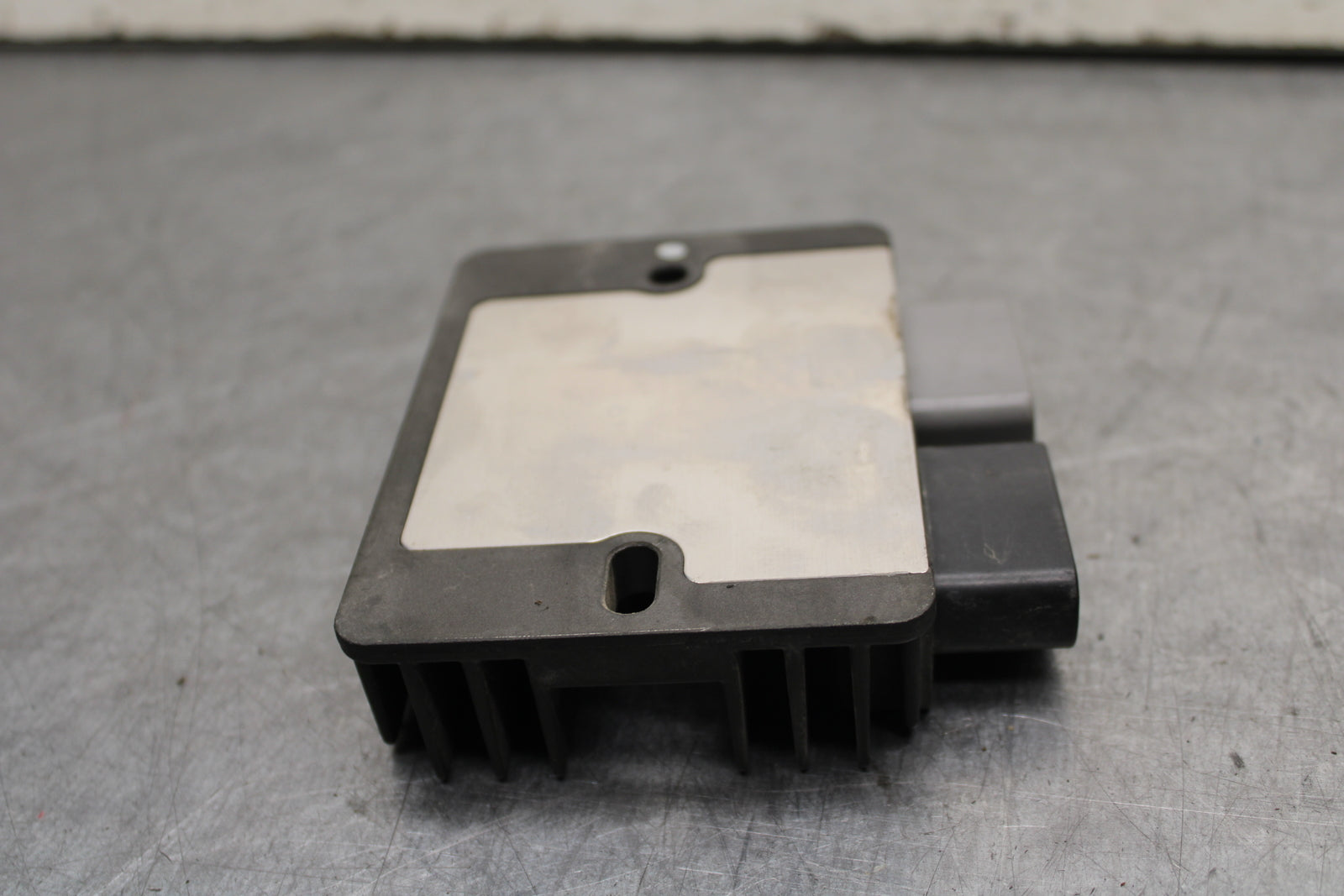 16 KAWASAKI NINJA ZX10R RECTIFIER VOLTAGE REGULATOR 21066-0748  BB650