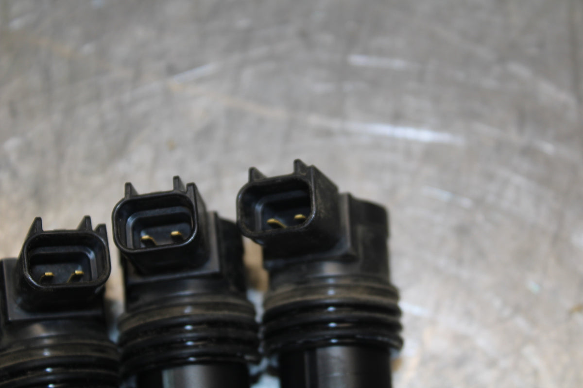 19-23 KAWASAKI NINJA ZX6R IGNITION COILS COIL SPARK PLUG CAPS BB701