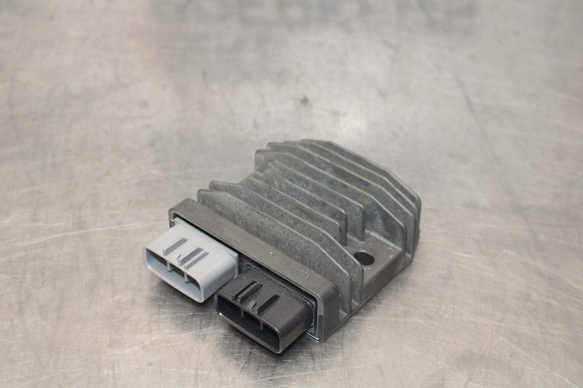 20-23 BMW F900R RECTIFIER VOLTAGE REGULATOR BB923