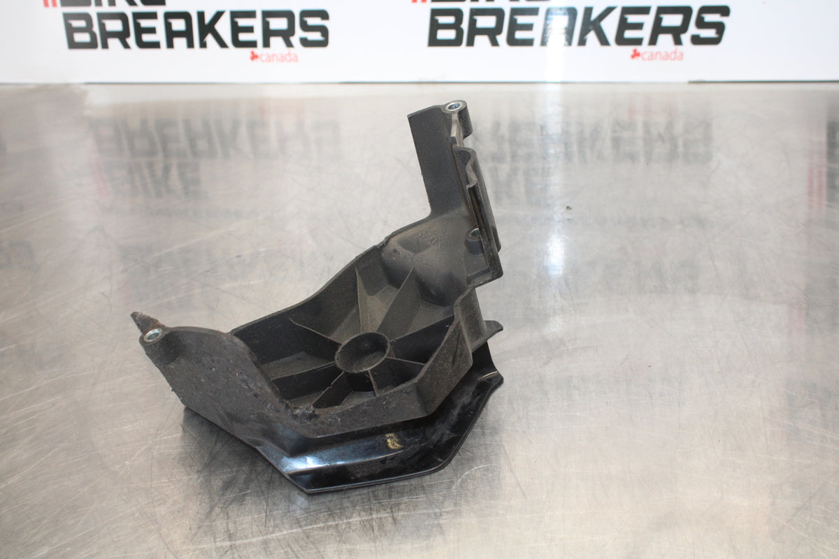 07-08 YAMAHA YZF R1 ENGINE SPROCKET COVER BB160