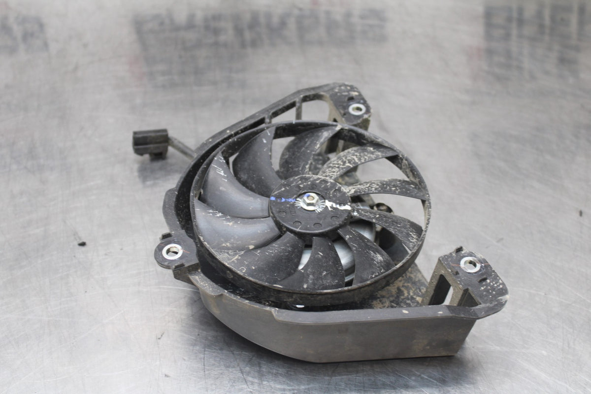 17-18 YAMAHA YZF R3 ENGINE RADIATOR COOLING FAN BB788