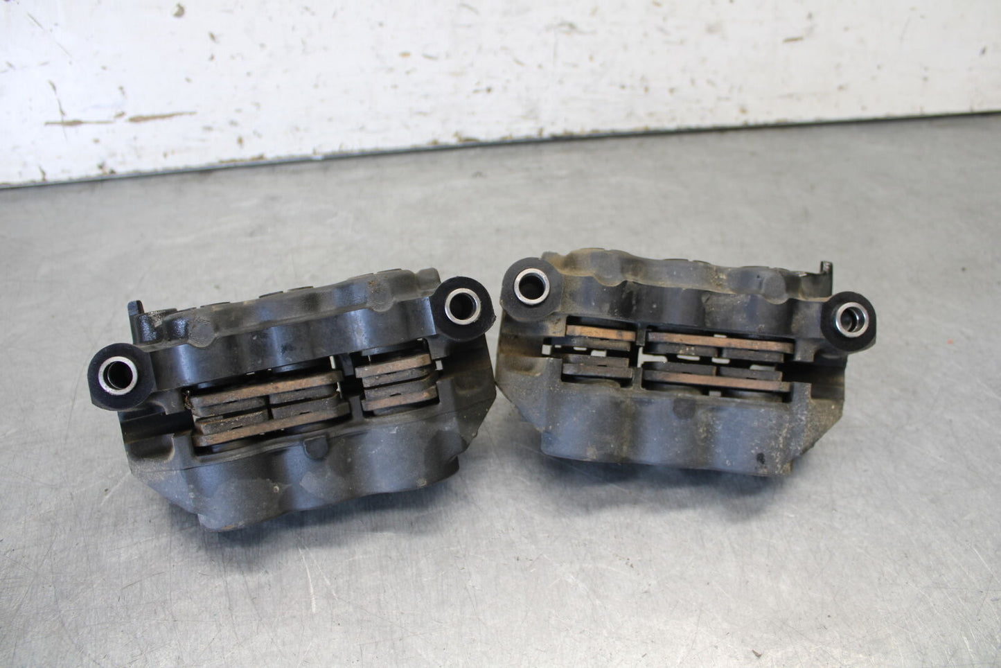 09-14 YAMAHA YZF R1 RIGHT LEFT FRONT BRAKE CALIPER SET PAIR CALIPERS BB696